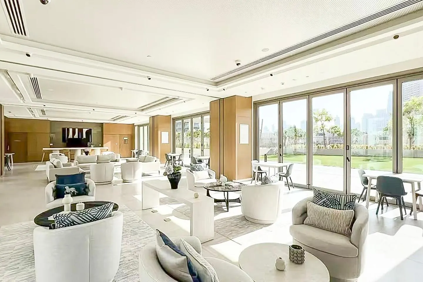 Apartment Elite 4Br Luxury Apartment, Burj Khalifa View, Opposite Dubai Mall, Infinity Pool, Mini Golf, Ps5 United Arab Emirates