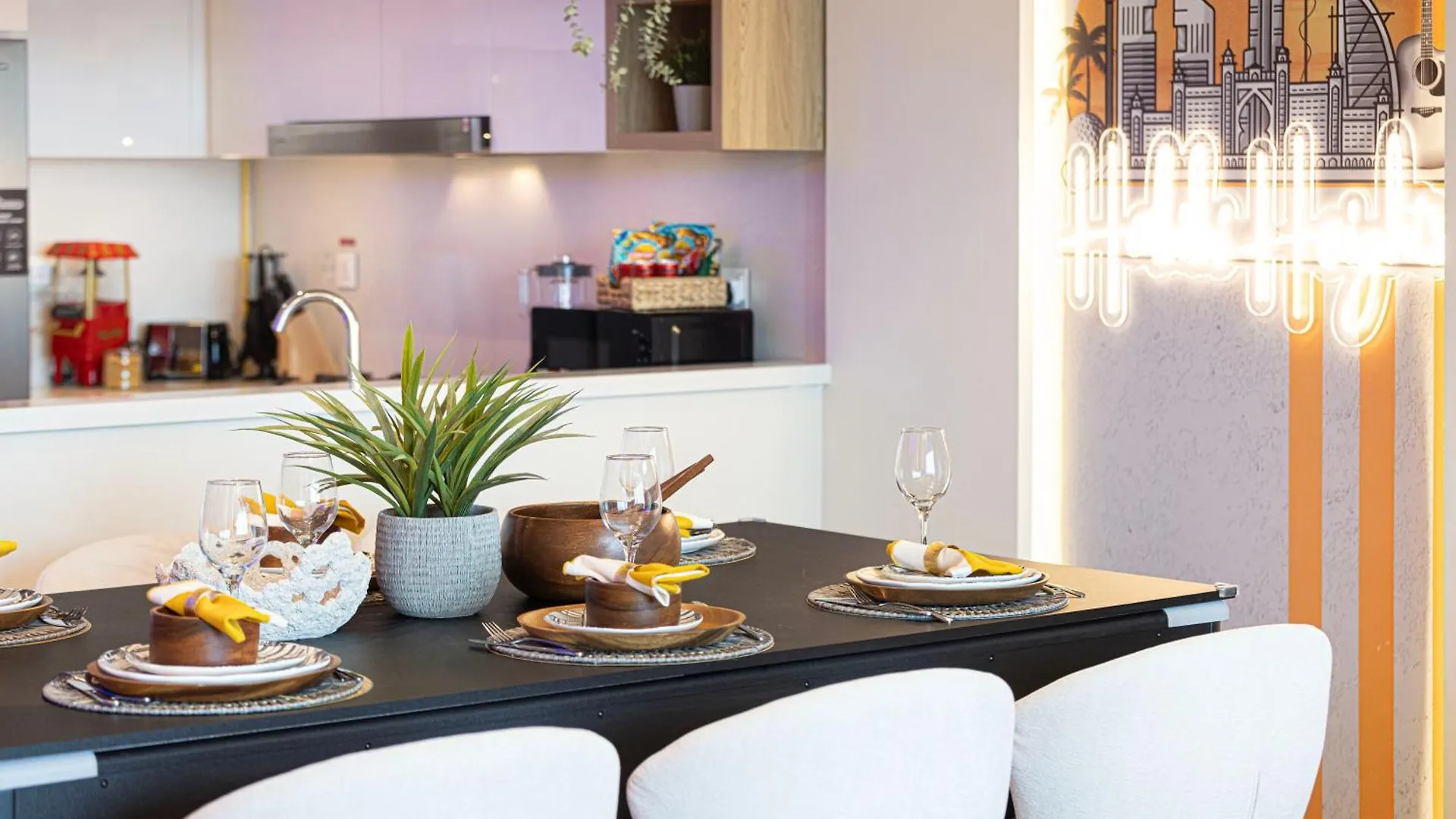 Elite 4Br Luxury Apartment, Burj Khalifa View, Opposite Dubai Mall, Infinity Pool, Mini Golf, Ps5 United Arab Emirates