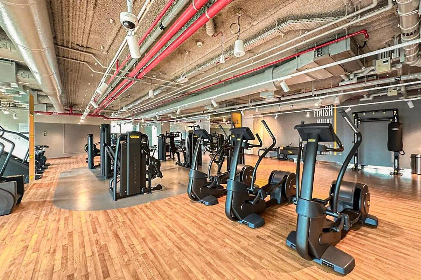 Elite 4Br Luxury Apartment, Burj Khalifa View, Opposite Dubai Mall, Infinity Pool, Mini Golf, Ps5 Lägenhet